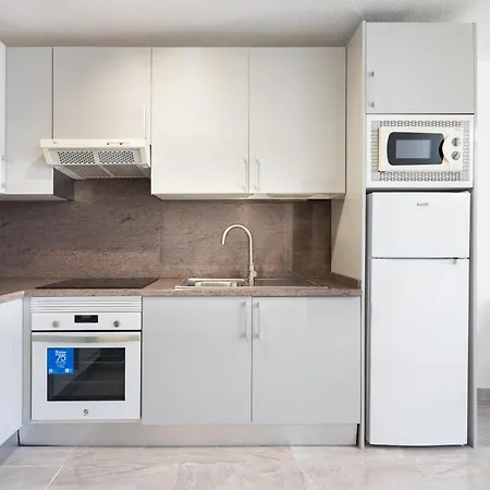 3 50m From The Americas Promenade With Heated Pool * Арона