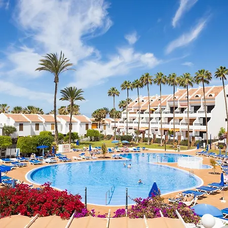 3 50m From The Americas Promenade With Heated Pool