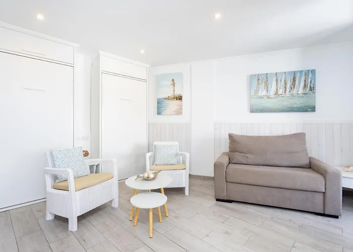 3 50m From The Americas Promenade With Heated Pool أرونا