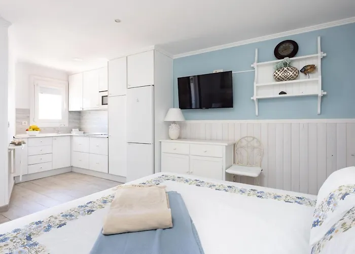 3 50m From The Americas Promenade With Heated Pool شقة