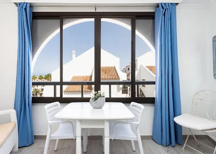 3 50m From The Americas Promenade With Heated Pool * أرونا