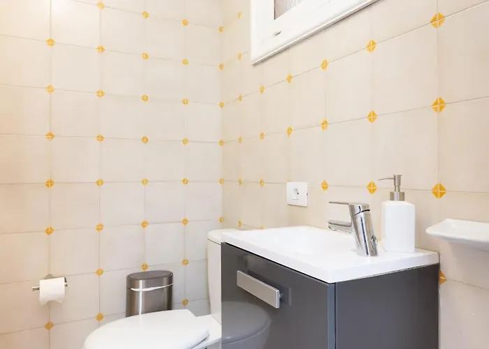 3 50m From The Americas Promenade With Heated Pool شقة أرونا