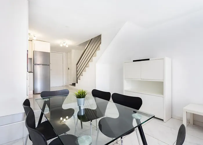 3 50m From The Americas Promenade With Heated Pool